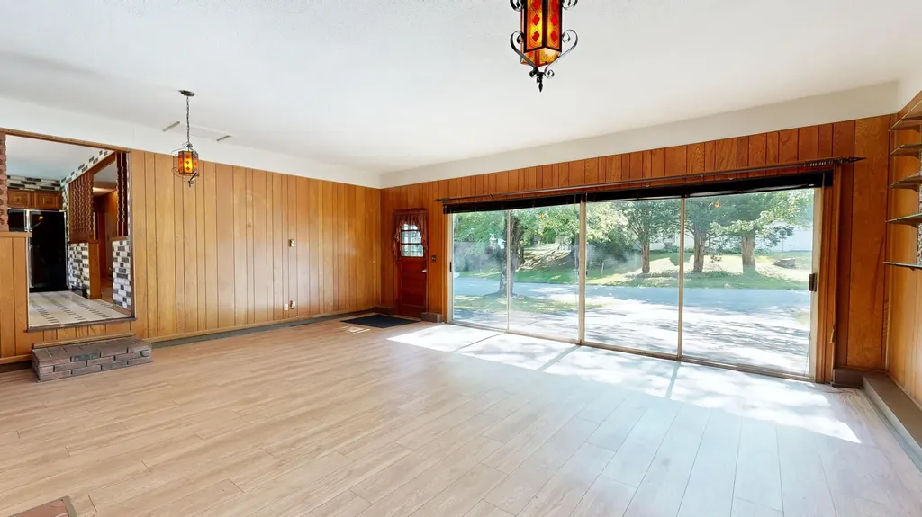 1 Woodside Drive Lewiston ME 04240