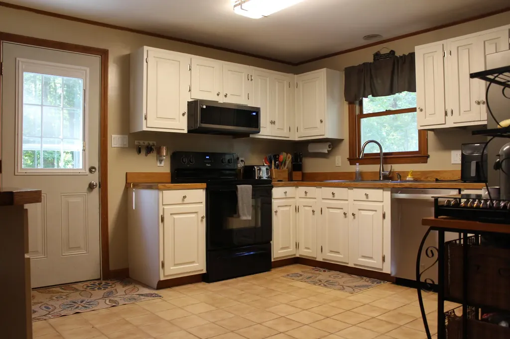 80 Webbs Mills Road Raymond ME 04071