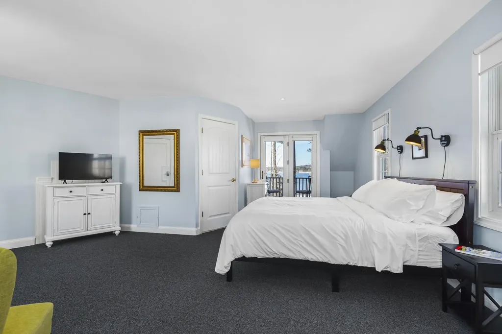 306 Eddy Road Edgecomb ME 04556
