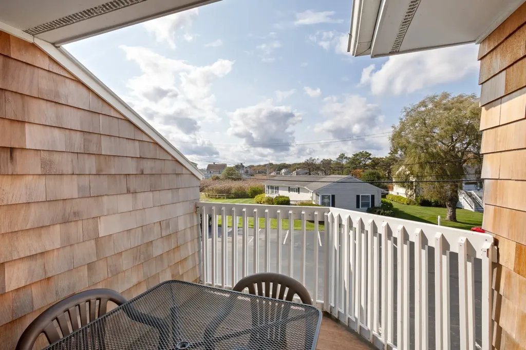 143 Beach Avenue Kennebunk ME 04043