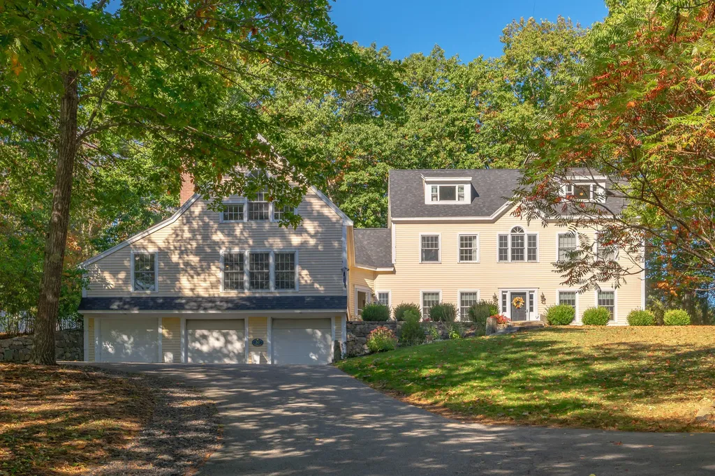 30 Sentry Hill Road York ME 03911