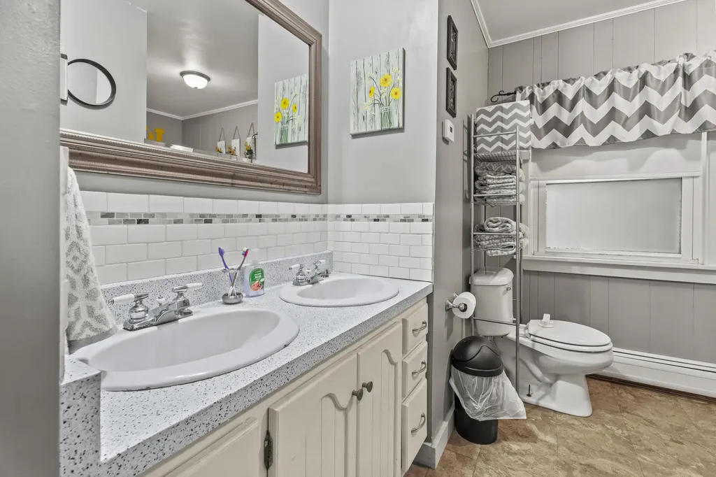 1146 Essex Street Bangor ME 04401