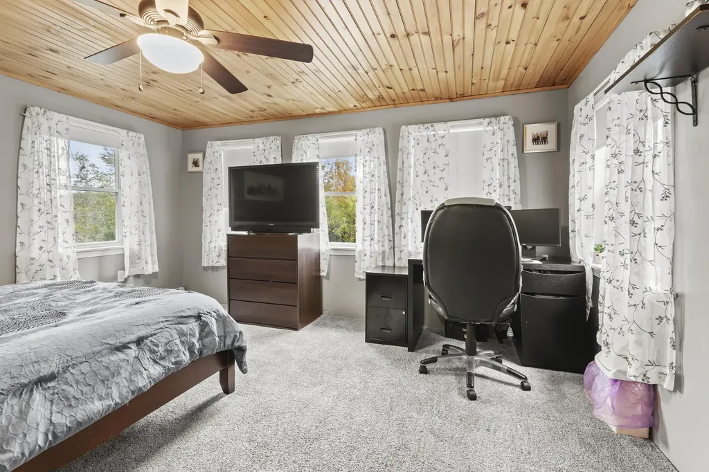 1146 Essex Street Bangor ME 04401