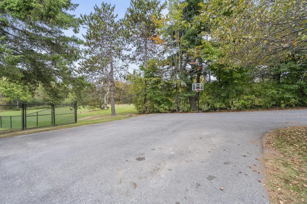 1146 Essex Street Bangor ME 04401