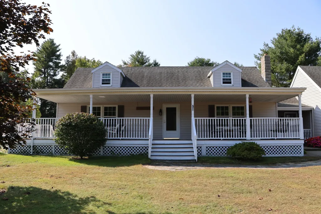 15 Gendron Circle Sabattus ME 04280