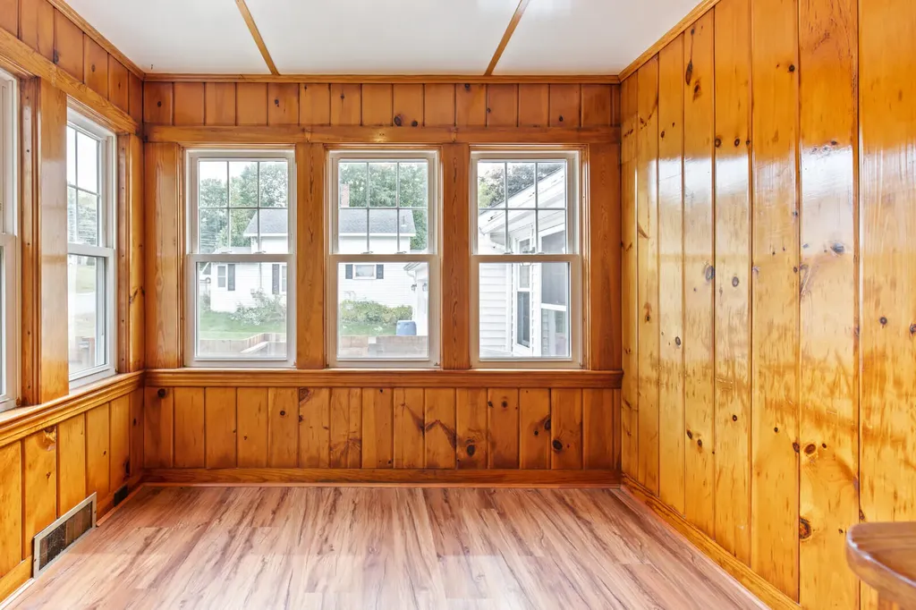 121 Highland Avenue Winthrop ME 04364