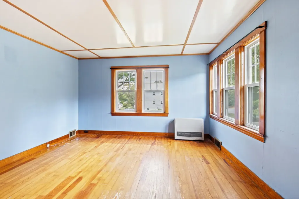 121 Highland Avenue Winthrop ME 04364