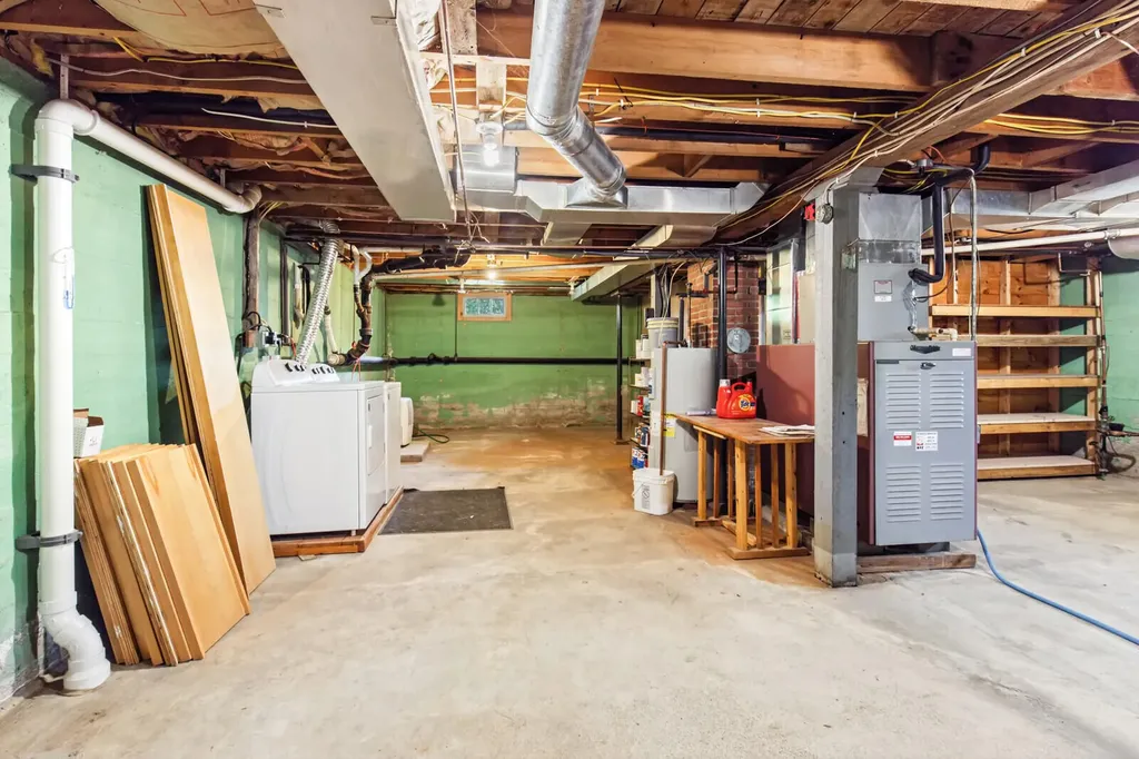121 Highland Avenue Winthrop ME 04364