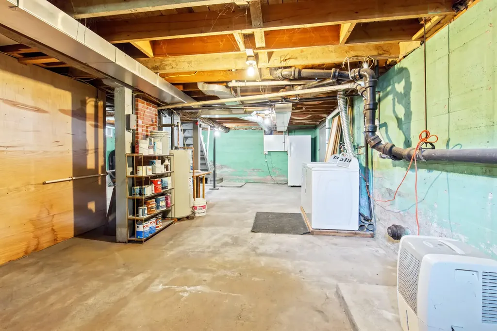 121 Highland Avenue Winthrop ME 04364
