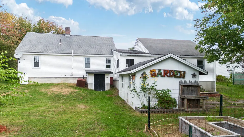 121 Highland Avenue Winthrop ME 04364