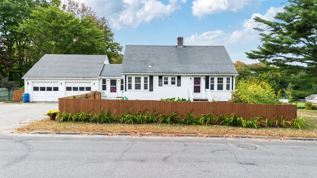 121 Highland Avenue Winthrop ME 04364