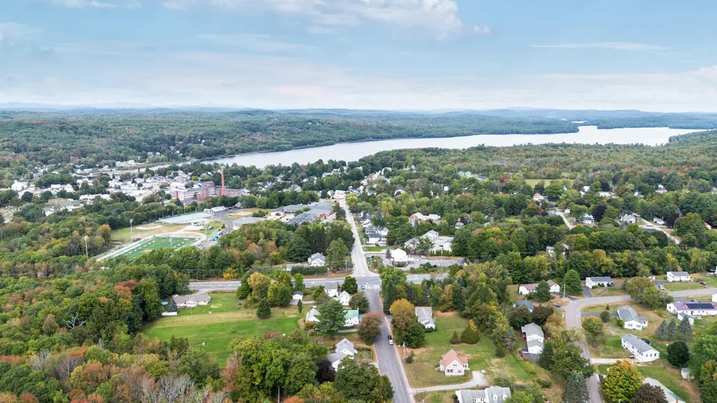121 Highland Avenue Winthrop ME 04364