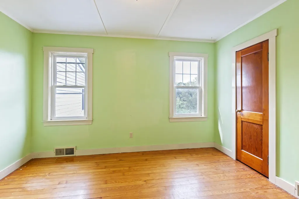 121 Highland Avenue Winthrop ME 04364