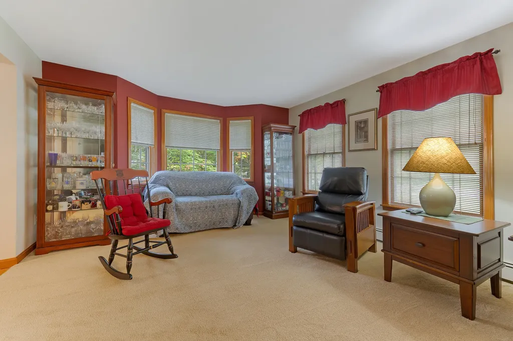 17 Sheffield Avenue Lewiston ME 04240