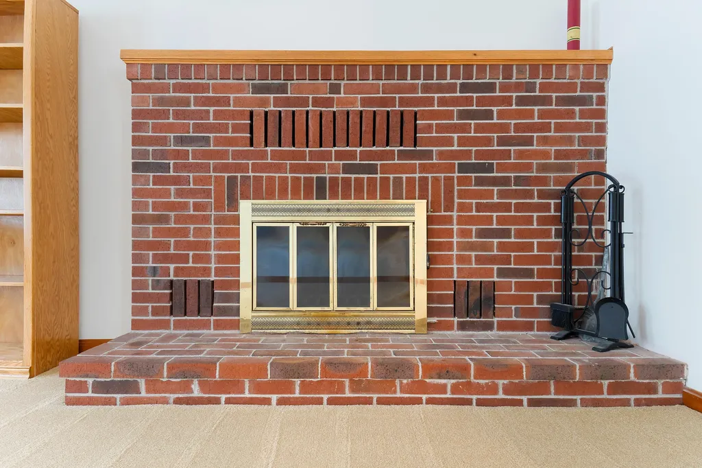 17 Sheffield Avenue Lewiston ME 04240