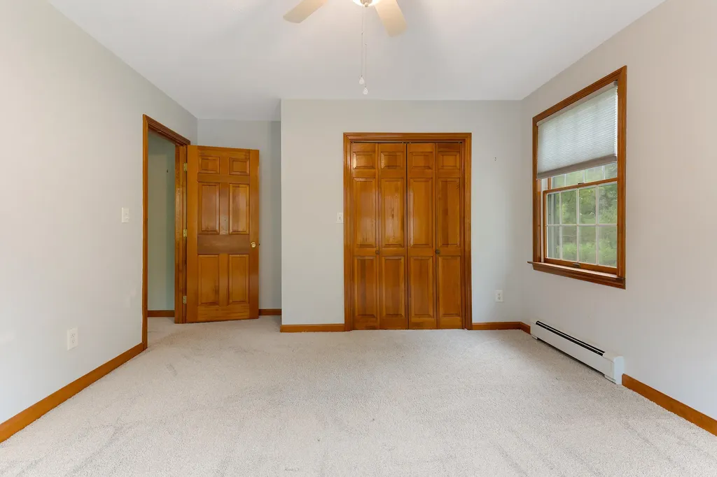 17 Sheffield Avenue Lewiston ME 04240