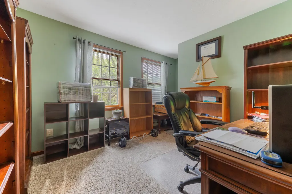 17 Sheffield Avenue Lewiston ME 04240