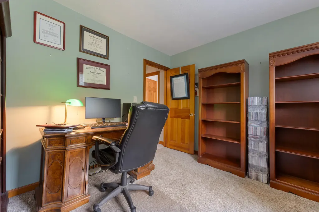 17 Sheffield Avenue Lewiston ME 04240