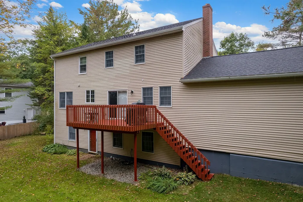 17 Sheffield Avenue Lewiston ME 04240