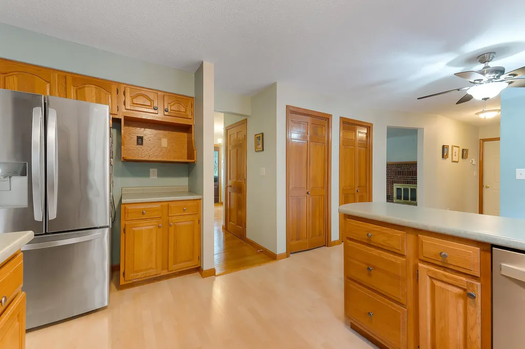 17 Sheffield Avenue Lewiston ME 04240