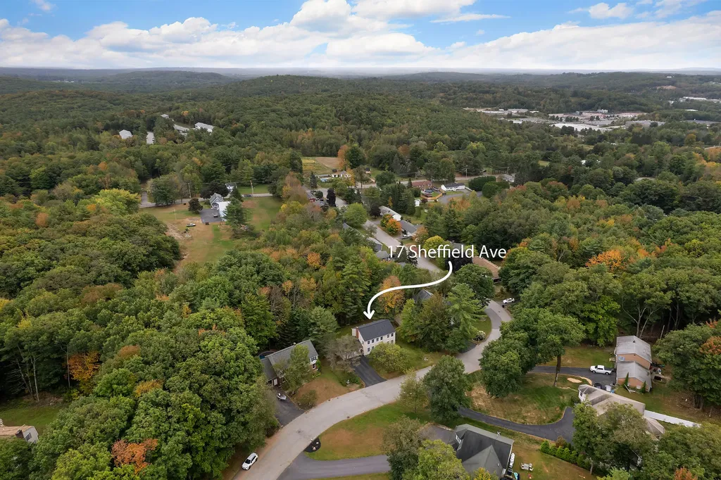17 Sheffield Avenue Lewiston ME 04240
