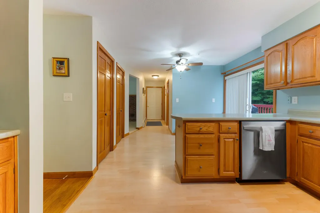17 Sheffield Avenue Lewiston ME 04240