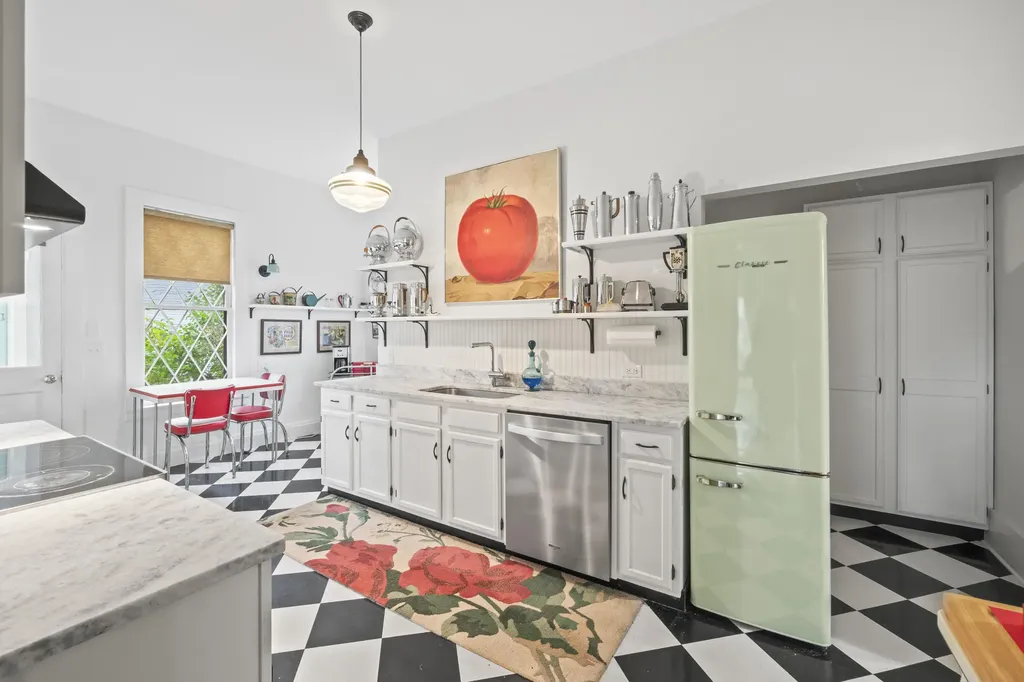 14 Hodge Street Wiscasset ME 04578