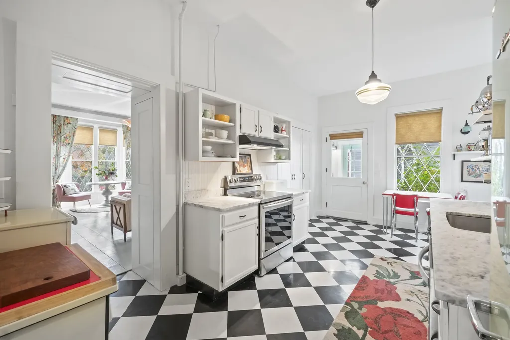 14 Hodge Street Wiscasset ME 04578