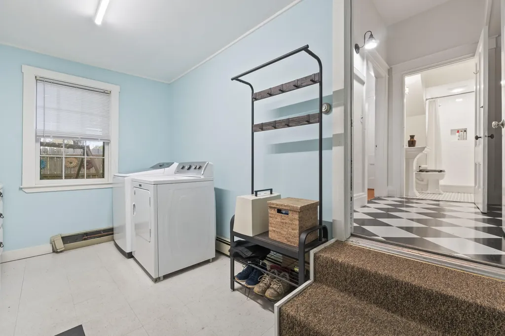 14 Hodge Street Wiscasset ME 04578