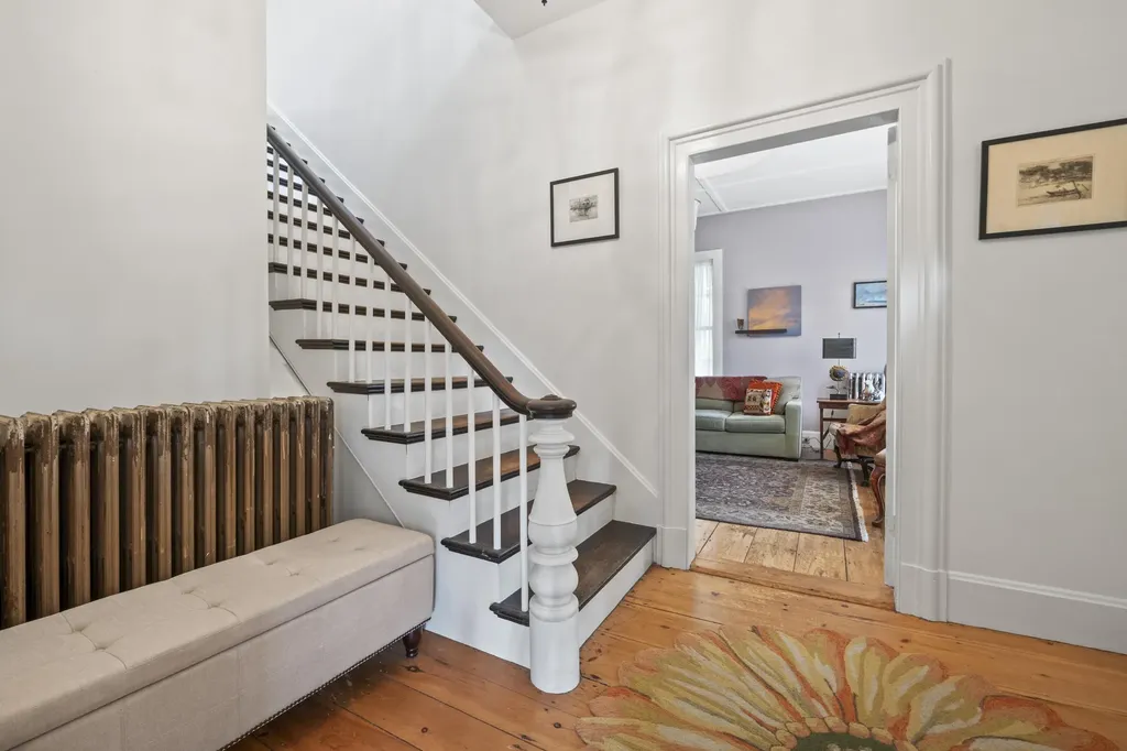14 Hodge Street Wiscasset ME 04578
