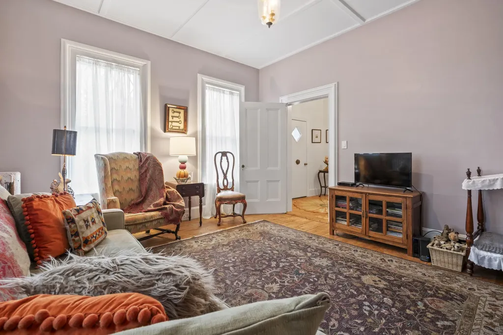14 Hodge Street Wiscasset ME 04578