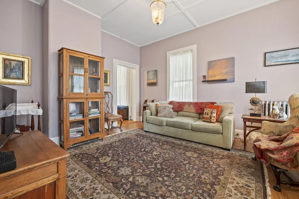14 Hodge Street Wiscasset ME 04578