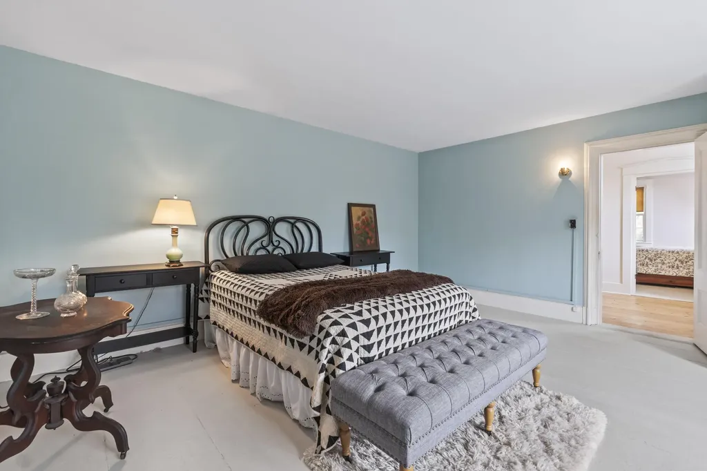 14 Hodge Street Wiscasset ME 04578