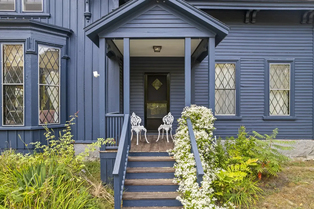 14 Hodge Street Wiscasset ME 04578