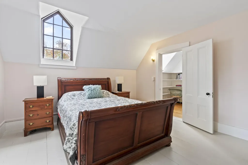 14 Hodge Street Wiscasset ME 04578