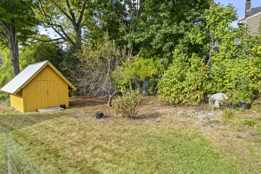 14 Hodge Street Wiscasset ME 04578
