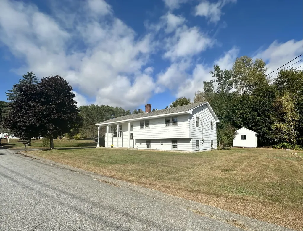 10 Loudine Avenue Rumford ME 04276