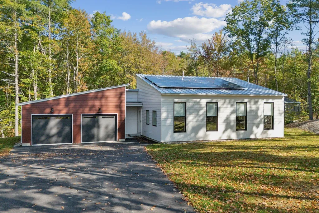 38 Mattie Lane Durham ME 04222