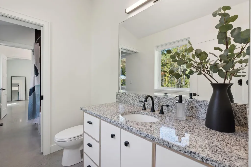 38 Mattie Lane Durham ME 04222