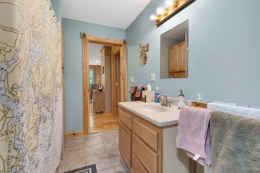 135 Harbor Road Naples ME 04055