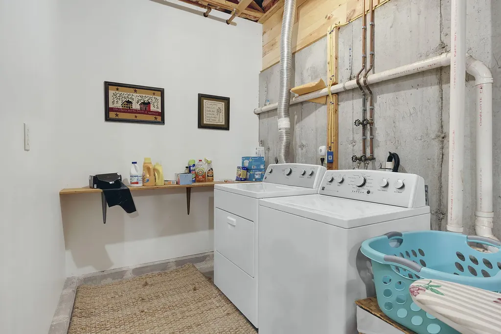 135 Harbor Road Naples ME 04055