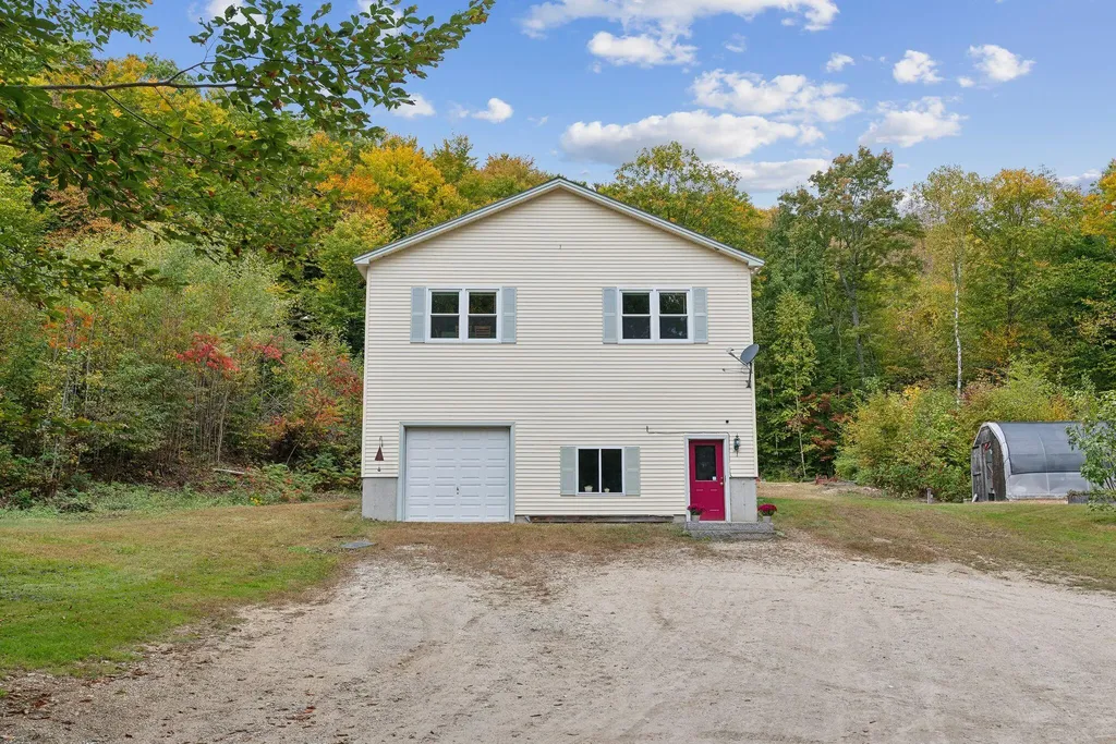 316 Back Street Hebron ME 04238