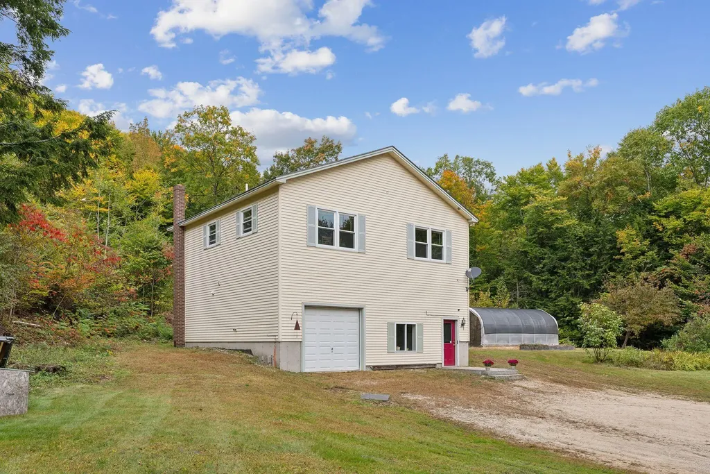 316 Back Street Hebron ME 04238