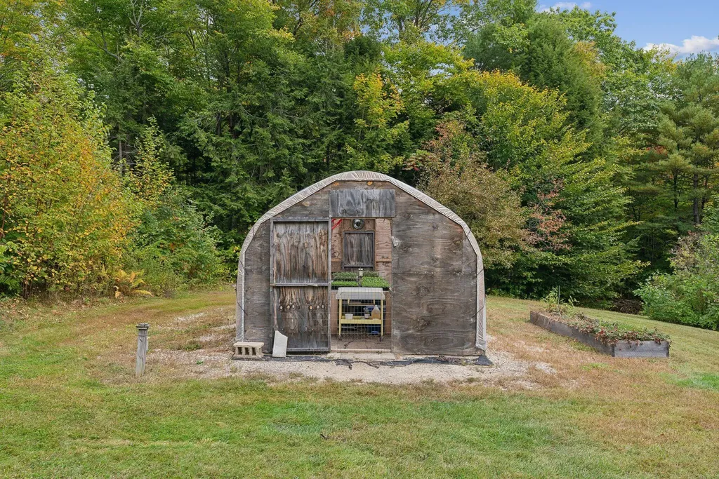 316 Back Street Hebron ME 04238