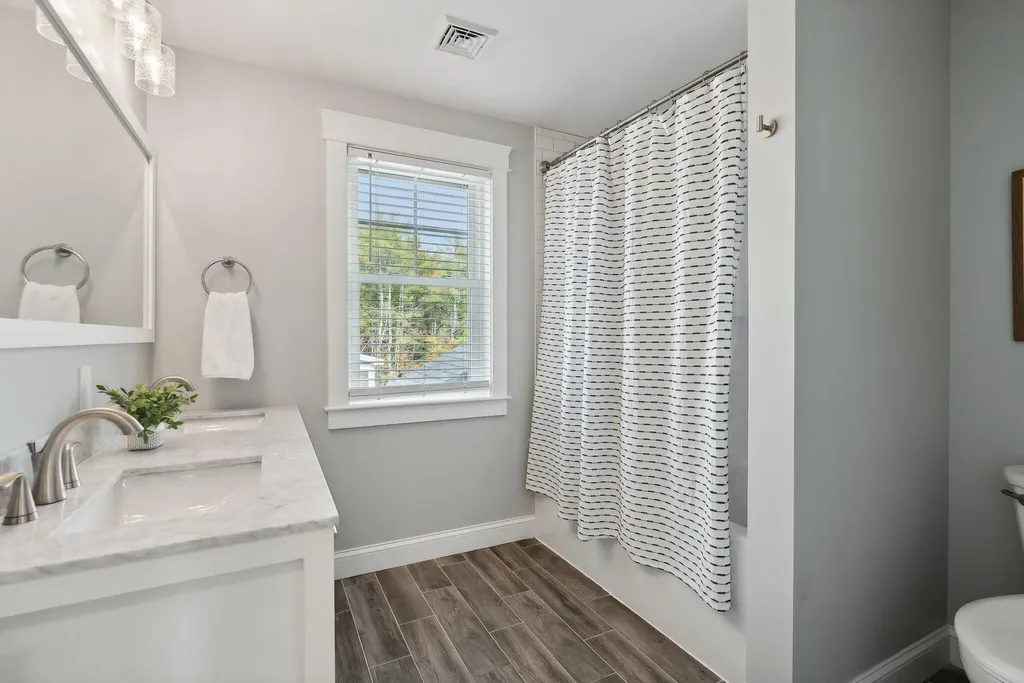 121 Stewart Drive Scarborough ME 04074