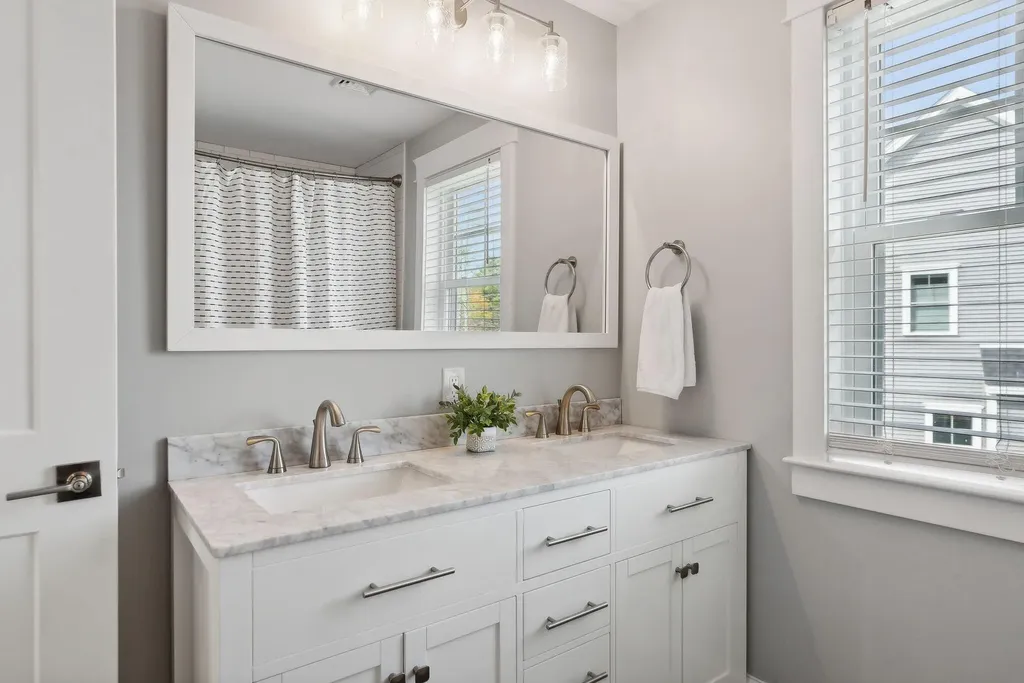 121 Stewart Drive Scarborough ME 04074