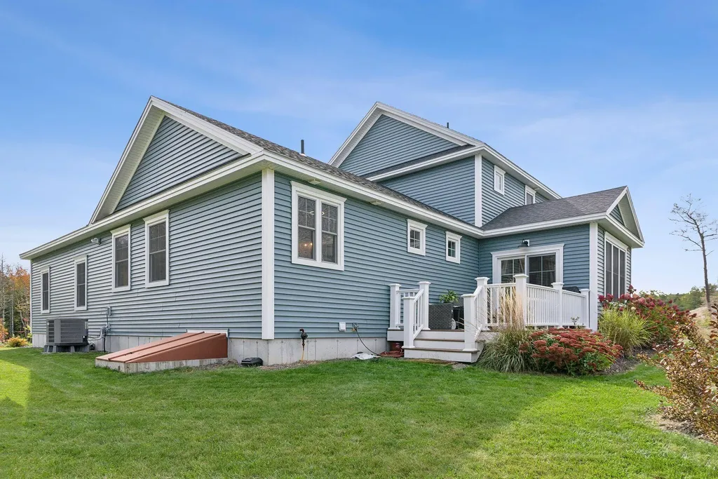 121 Stewart Drive Scarborough ME 04074