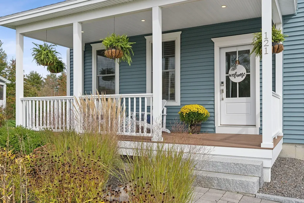 121 Stewart Drive Scarborough ME 04074