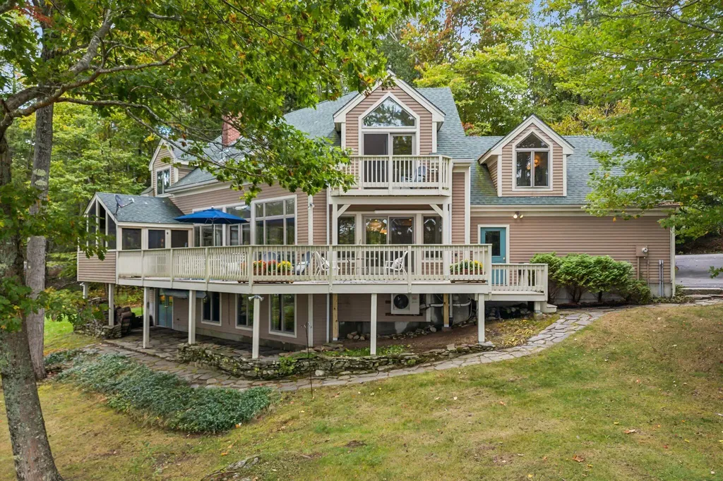 14 Eagle Point Road Bath ME 04530