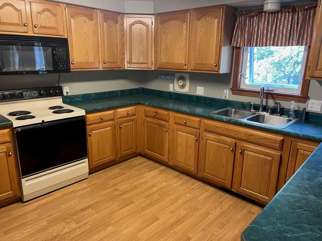 20 Sandy Lane Skowhegan ME 04976